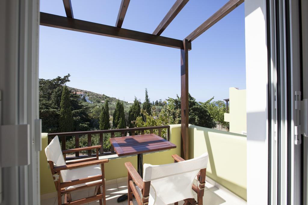 Psaromatis Hotel Elafonissos Exterior photo